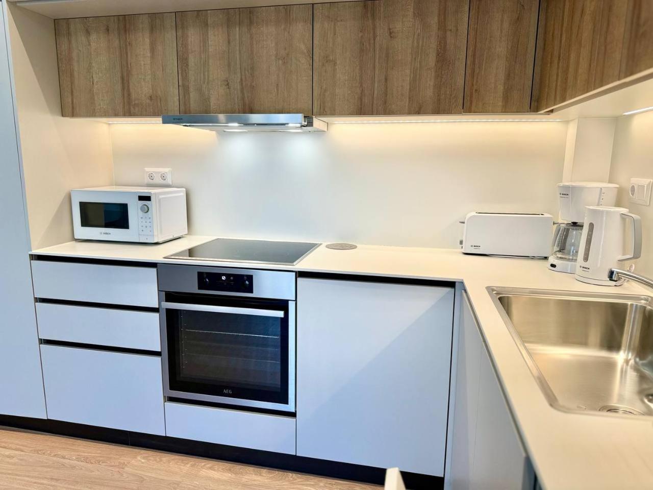 Lux Residence Ampelokipi アテネ エクステリア 写真