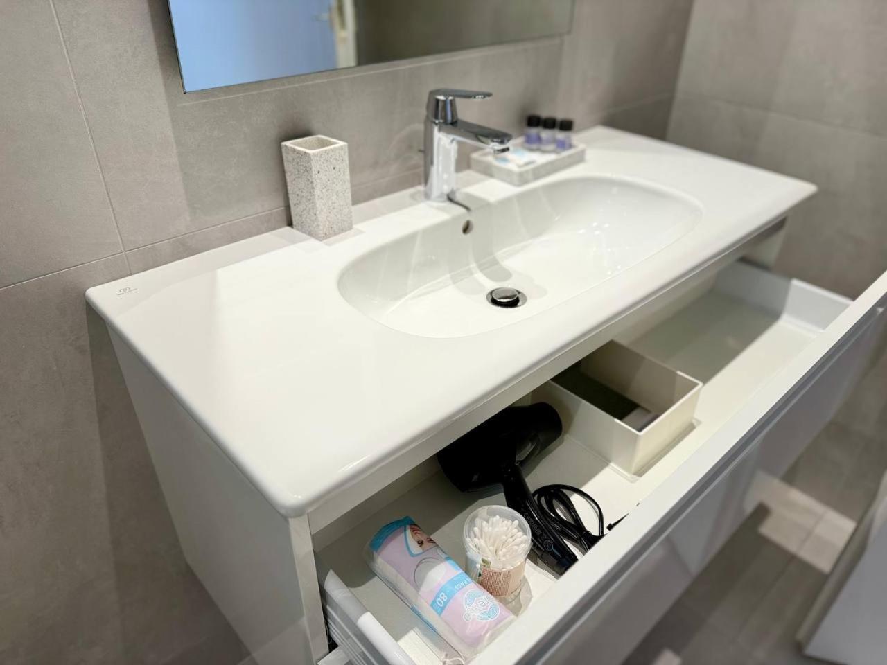 Lux Residence Ampelokipi アテネ エクステリア 写真