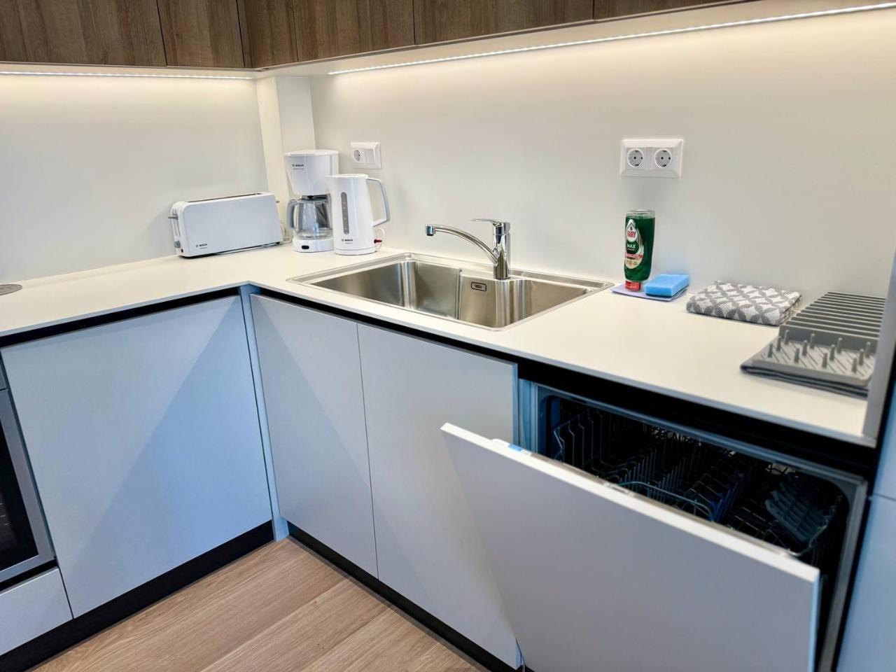 Lux Residence Ampelokipi アテネ エクステリア 写真