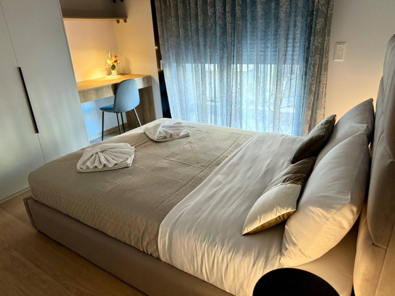 Lux Residence Ampelokipi アテネ エクステリア 写真