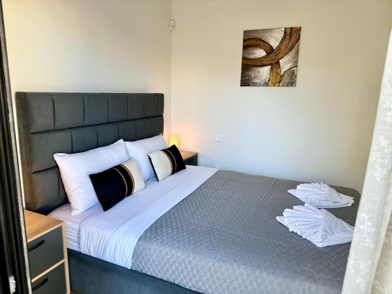 Lux Residence Ampelokipi アテネ エクステリア 写真